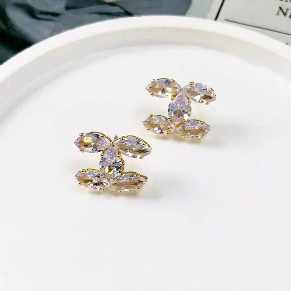 925 Sterling Silver Cubic Zirconia Stud Earrings Dainty Crystal Earrings - Picture 2 of 2